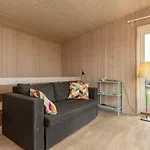 8 Person In Faaborg-by Traum פאבורג